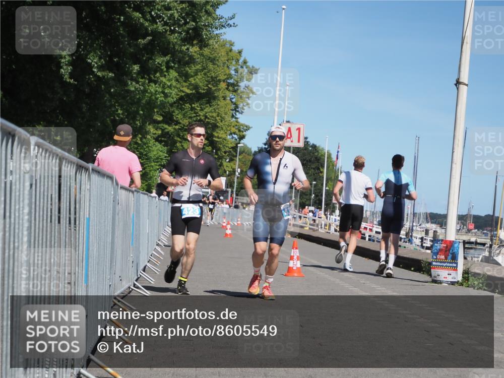 17.08.2025 - KN Förde Triathlon 2025 KatJ http://msf.ph/oto/8605549 17.08.2025 13:48:53 Laufen 423, 437 meine-sportfotos.de
