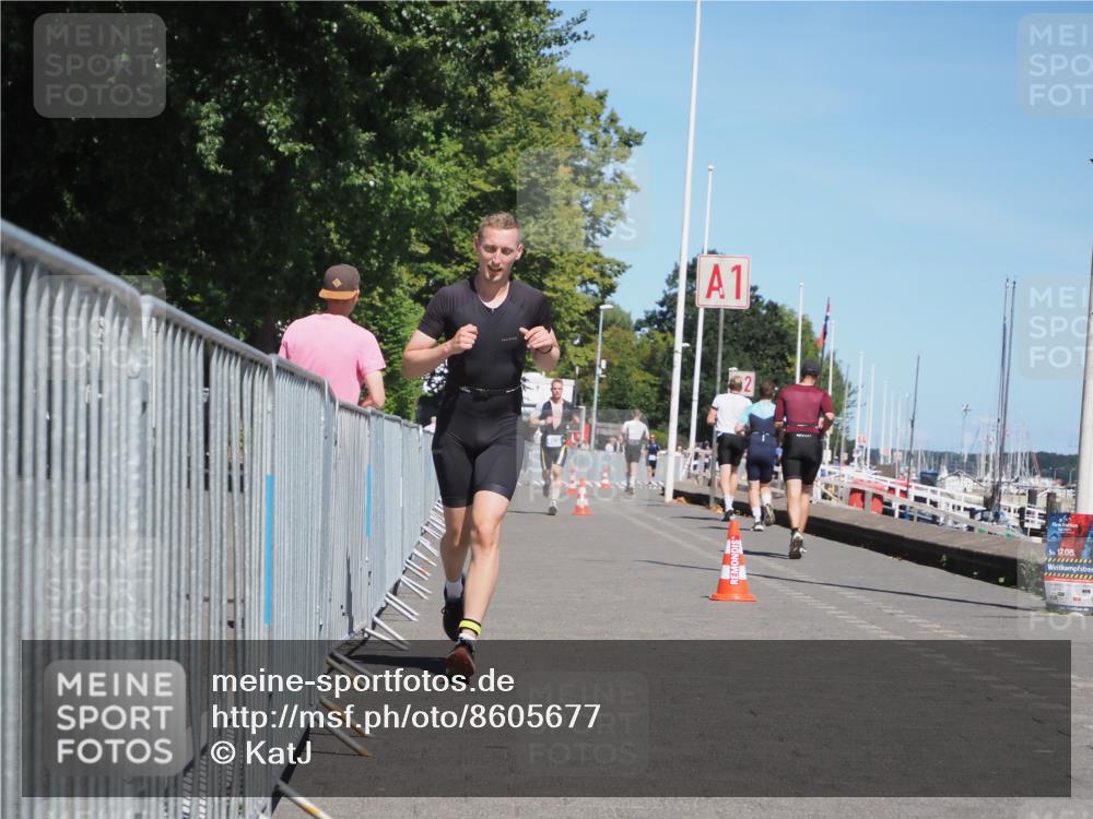 17.08.2025 - KN Förde Triathlon 2025 KatJ http://msf.ph/oto/8605677 17.08.2025 13:49:00 Laufen 423, 531 meine-sportfotos.de