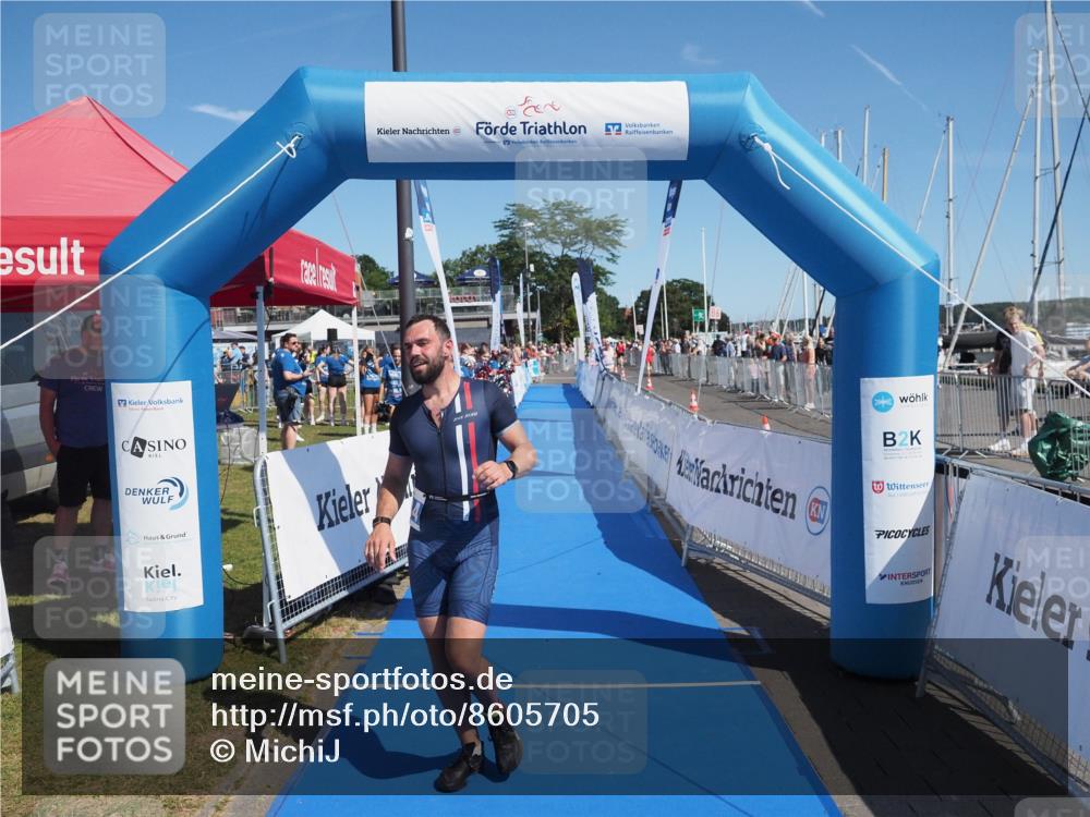 17.08.2025 - KN Förde Triathlon 2025 MichiJ http://msf.ph/oto/8605705 17.08.2025 12:22:11 Laufen 311, 334 meine-sportfotos.de