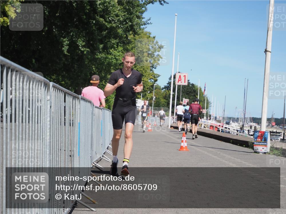 17.08.2025 - KN Förde Triathlon 2025 KatJ http://msf.ph/oto/8605709 17.08.2025 13:49:01 Laufen 423, 531 meine-sportfotos.de