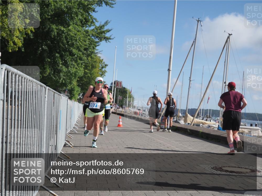 17.08.2025 - KN Förde Triathlon 2025 KatJ http://msf.ph/oto/8605769 17.08.2025 10:30:17 Laufen 175, 177, 207, 212 meine-sportfotos.de