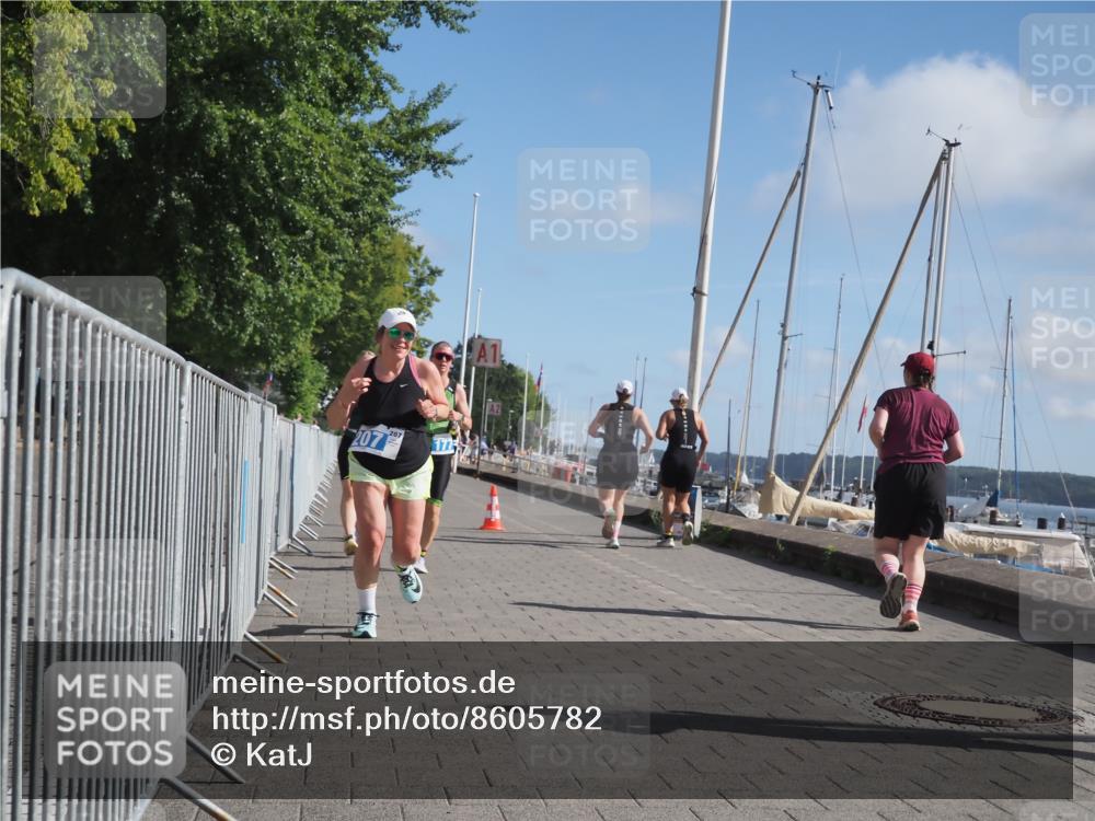 17.08.2025 - KN Förde Triathlon 2025 KatJ http://msf.ph/oto/8605782 17.08.2025 10:30:17 Laufen 175, 177, 207, 212 meine-sportfotos.de