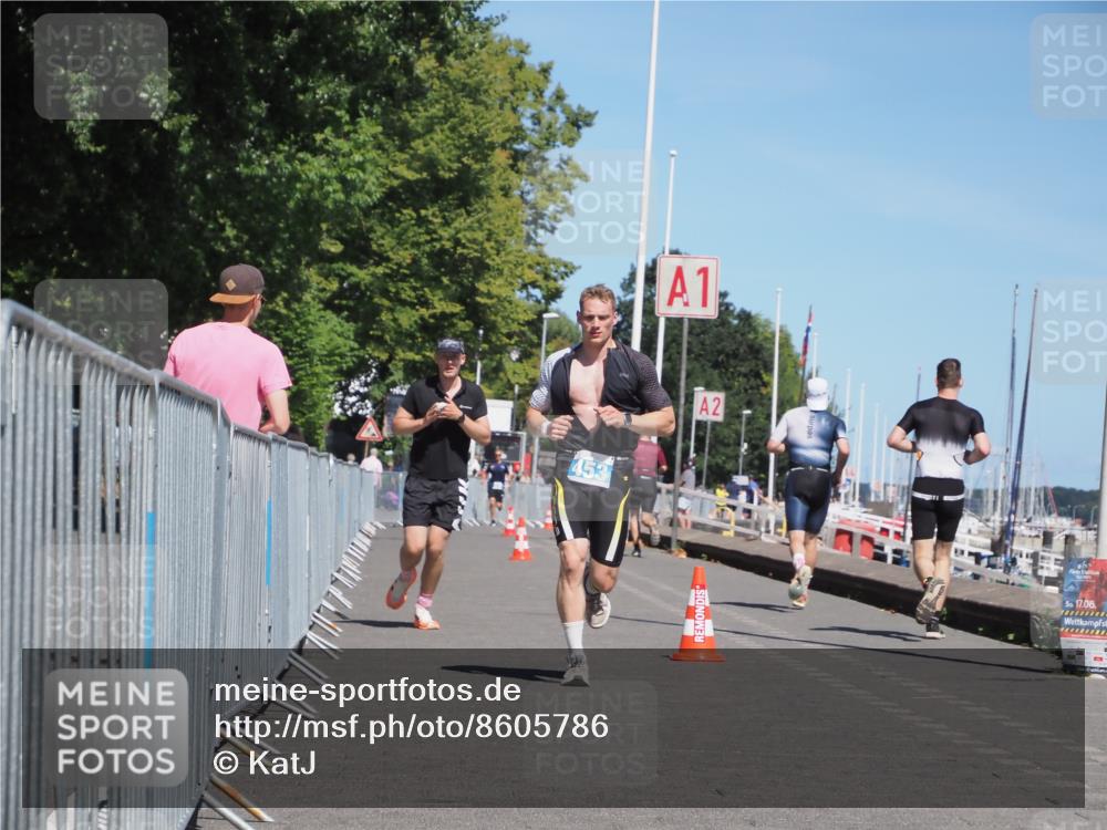 17.08.2025 - KN Förde Triathlon 2025 KatJ http://msf.ph/oto/8605786 17.08.2025 13:49:07 Laufen 453, 508 meine-sportfotos.de