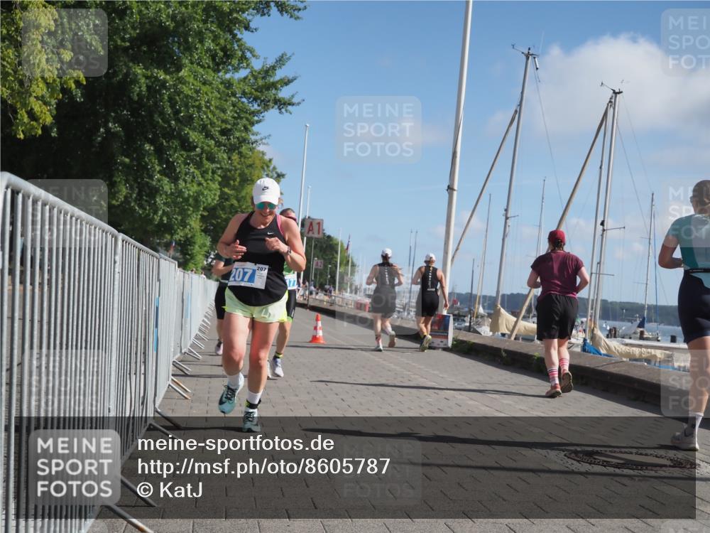 17.08.2025 - KN Förde Triathlon 2025 KatJ http://msf.ph/oto/8605787 17.08.2025 10:30:17 Laufen 175, 177, 207, 212 meine-sportfotos.de