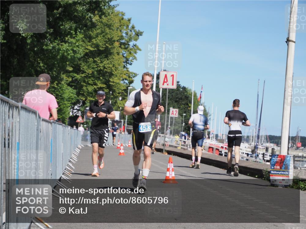 17.08.2025 - KN Förde Triathlon 2025 KatJ http://msf.ph/oto/8605796 17.08.2025 13:49:07 Laufen 453, 508 meine-sportfotos.de
