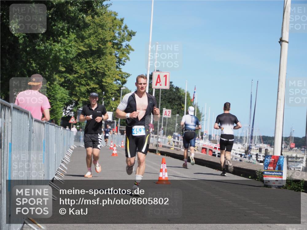 17.08.2025 - KN Förde Triathlon 2025 KatJ http://msf.ph/oto/8605802 17.08.2025 13:49:08 Laufen 453, 508 meine-sportfotos.de