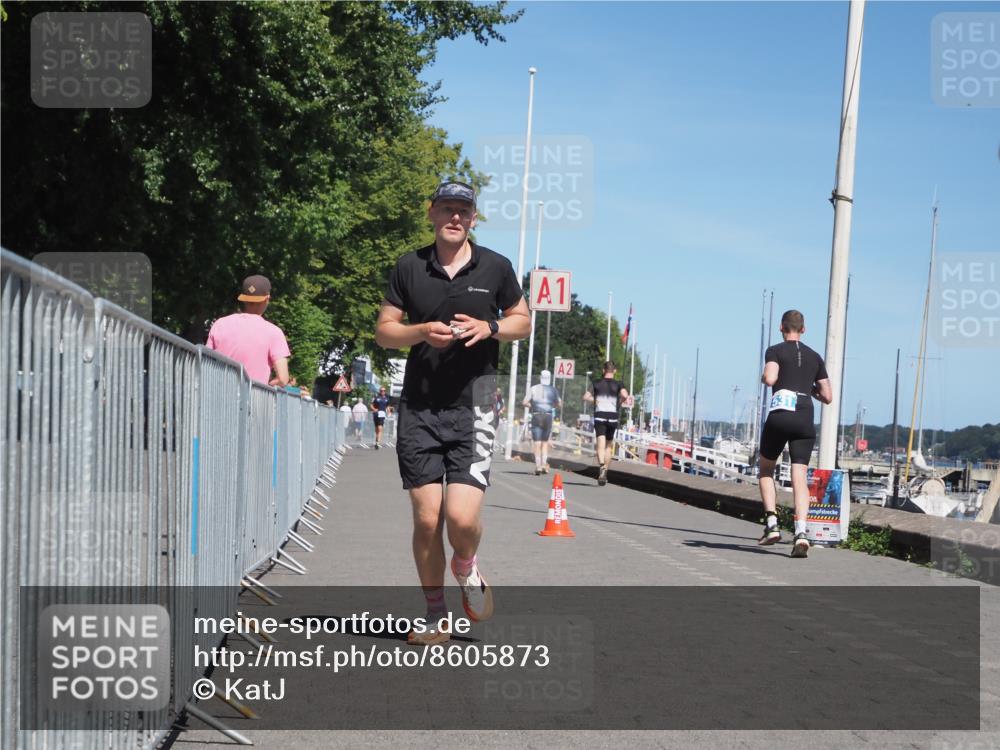 17.08.2025 - KN Förde Triathlon 2025 KatJ http://msf.ph/oto/8605873 17.08.2025 13:49:11 Laufen 453, 508 meine-sportfotos.de