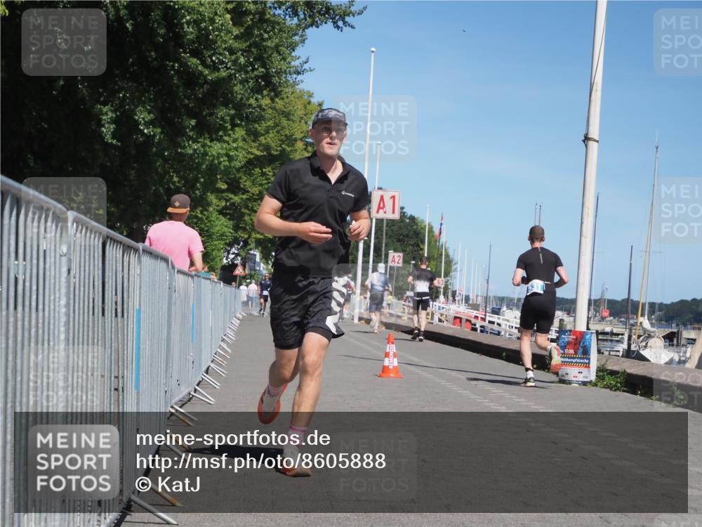 17.08.2025 - KN Förde Triathlon 2025 KatJ http://msf.ph/oto/8605888 17.08.2025 13:49:12 Laufen 453, 508 meine-sportfotos.de