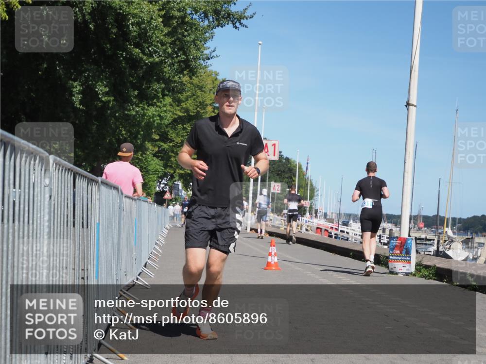 17.08.2025 - KN Förde Triathlon 2025 KatJ http://msf.ph/oto/8605896 17.08.2025 13:49:12 Laufen 453, 508 meine-sportfotos.de