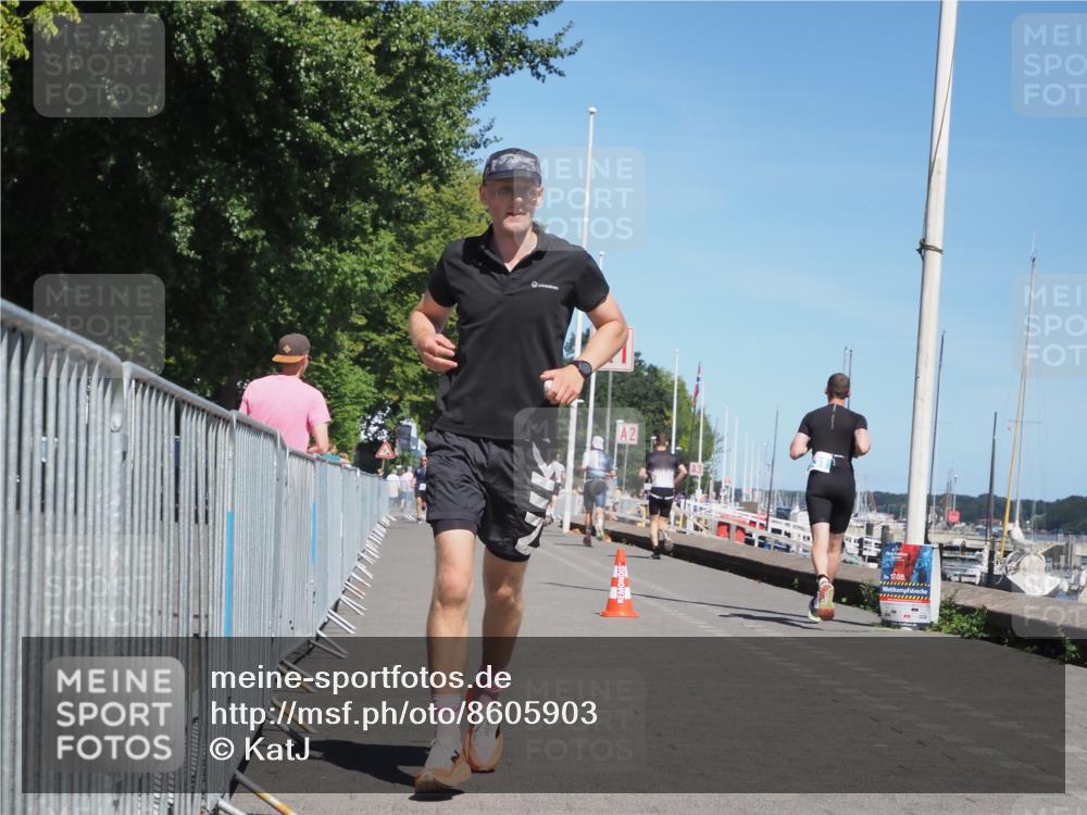 17.08.2025 - KN Förde Triathlon 2025 KatJ http://msf.ph/oto/8605903 17.08.2025 13:49:12 Laufen 453, 508 meine-sportfotos.de