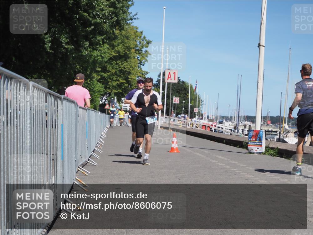 17.08.2025 - KN Förde Triathlon 2025 KatJ http://msf.ph/oto/8606075 17.08.2025 13:49:35 Laufen 357, 516 meine-sportfotos.de