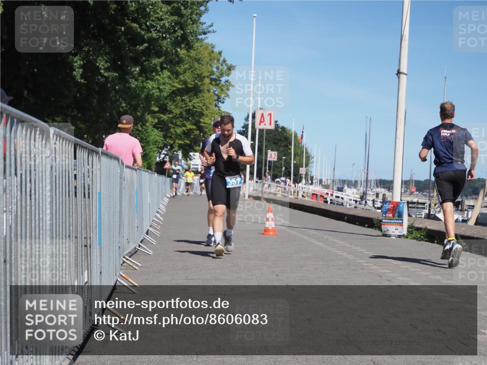 17.08.2025 - KN Förde Triathlon 2025 KatJ http://msf.ph/oto/8606083 17.08.2025 13:49:35 Laufen 357, 516 meine-sportfotos.de