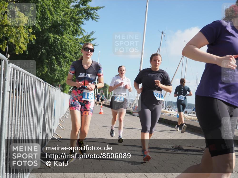 17.08.2025 - KN Förde Triathlon 2025 KatJ http://msf.ph/oto/8606089 17.08.2025 10:30:40 Laufen 170, 188, 224 meine-sportfotos.de