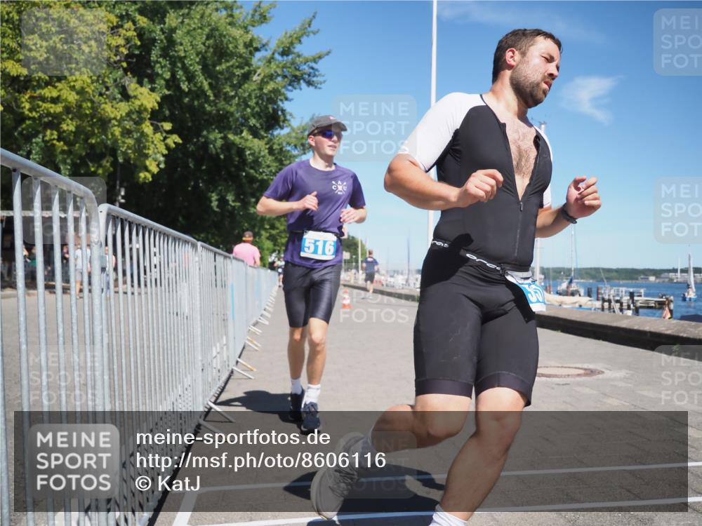 17.08.2025 - KN Förde Triathlon 2025 KatJ http://msf.ph/oto/8606116 17.08.2025 13:49:39 Laufen 357, 516 meine-sportfotos.de