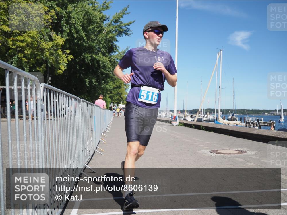 17.08.2025 - KN Förde Triathlon 2025 KatJ http://msf.ph/oto/8606139 17.08.2025 13:49:40 Laufen 357, 516 meine-sportfotos.de