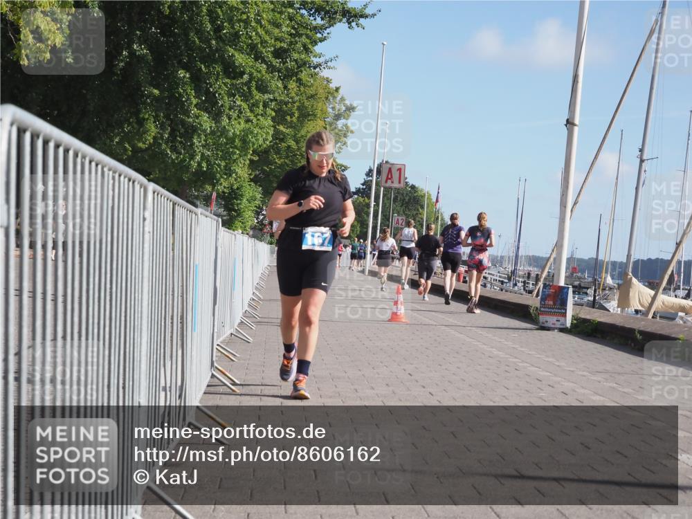 17.08.2025 - KN Förde Triathlon 2025 KatJ http://msf.ph/oto/8606162 17.08.2025 10:30:53 Laufen 167, 185, 243 meine-sportfotos.de