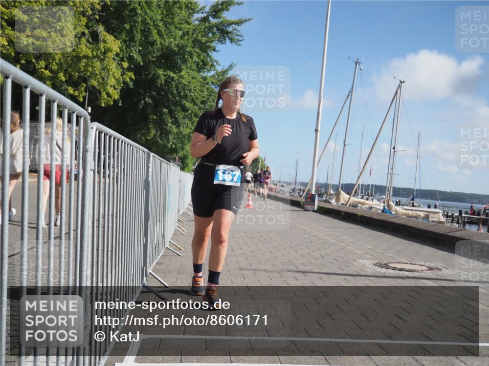 17.08.2025 - KN Förde Triathlon 2025 KatJ http://msf.ph/oto/8606171 17.08.2025 10:30:55 Laufen 167, 185, 243 meine-sportfotos.de