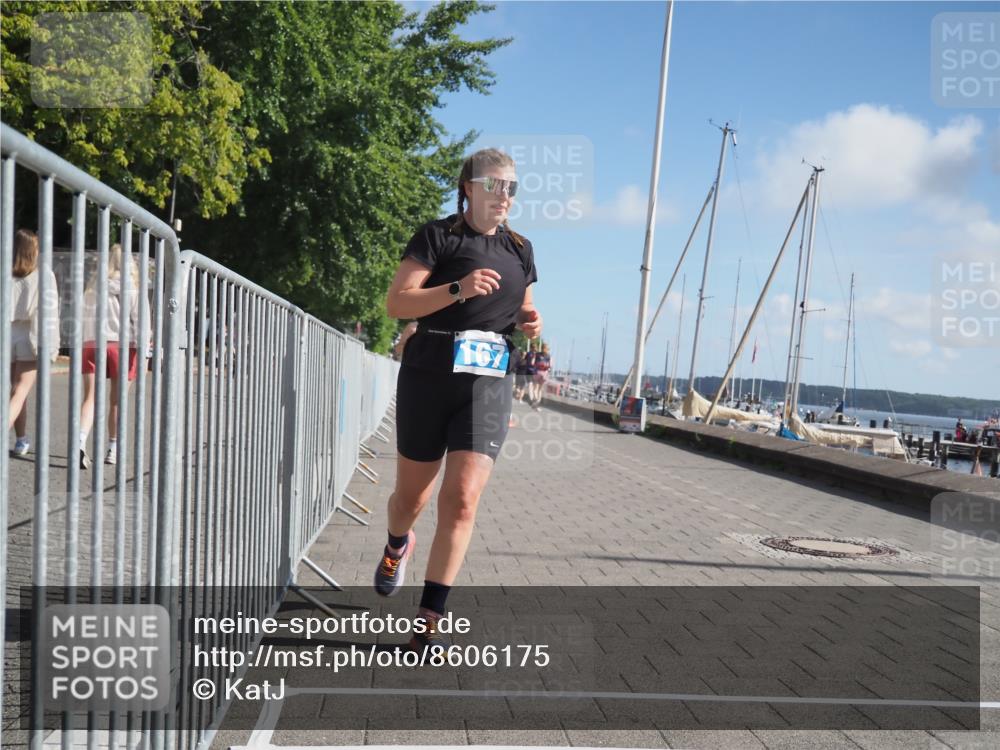 17.08.2025 - KN Förde Triathlon 2025 KatJ http://msf.ph/oto/8606175 17.08.2025 10:30:56 Laufen 167, 185, 243 meine-sportfotos.de