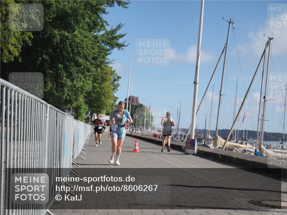 17.08.2025 - KN Förde Triathlon 2025 KatJ http://msf.ph/oto/8606267 17.08.2025 10:31:07 Laufen 216, 231 meine-sportfotos.de