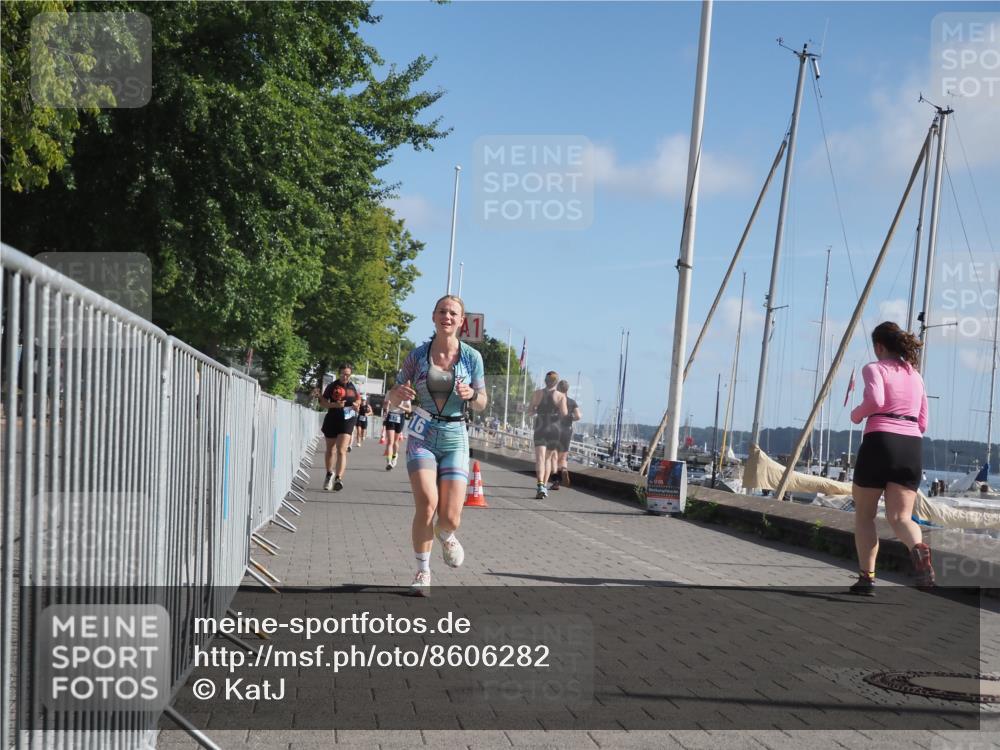 17.08.2025 - KN Förde Triathlon 2025 KatJ http://msf.ph/oto/8606282 17.08.2025 10:31:08 Laufen 216, 231 meine-sportfotos.de