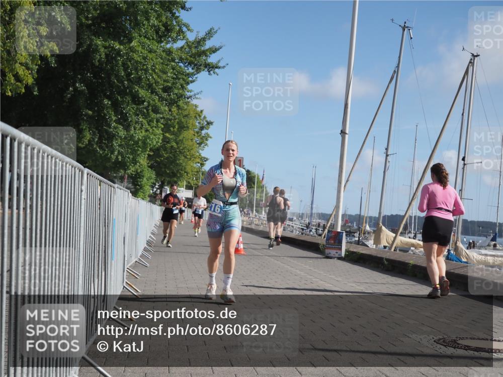 17.08.2025 - KN Förde Triathlon 2025 KatJ http://msf.ph/oto/8606287 17.08.2025 10:31:08 Laufen 216, 231 meine-sportfotos.de
