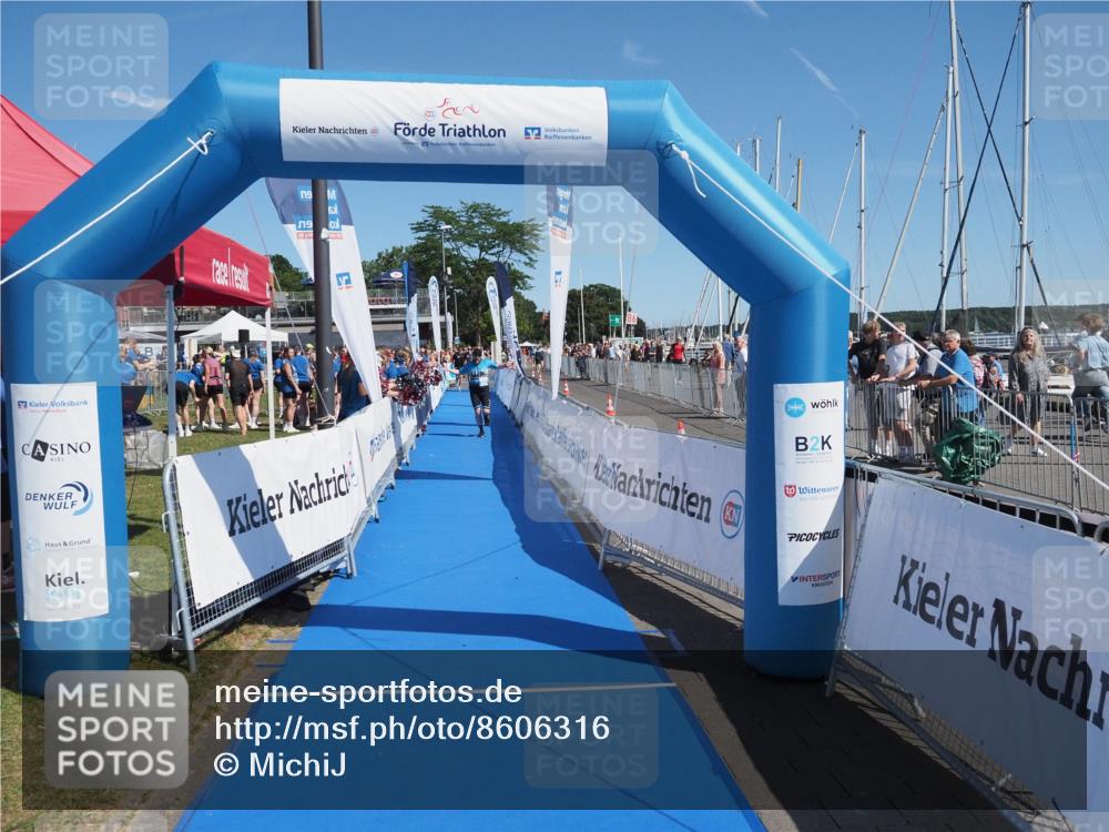 17.08.2025 - KN Förde Triathlon 2025 MichiJ http://msf.ph/oto/8606316 17.08.2025 12:23:15 Laufen 382 meine-sportfotos.de