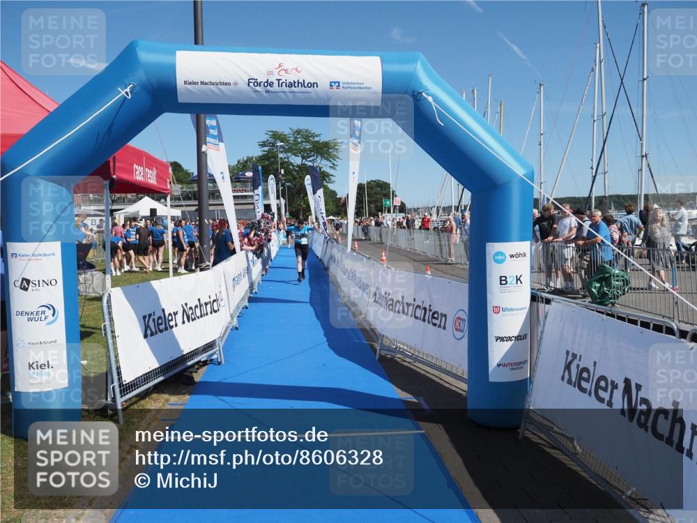 17.08.2025 - KN Förde Triathlon 2025 MichiJ http://msf.ph/oto/8606328 17.08.2025 12:23:16 Laufen 382 meine-sportfotos.de