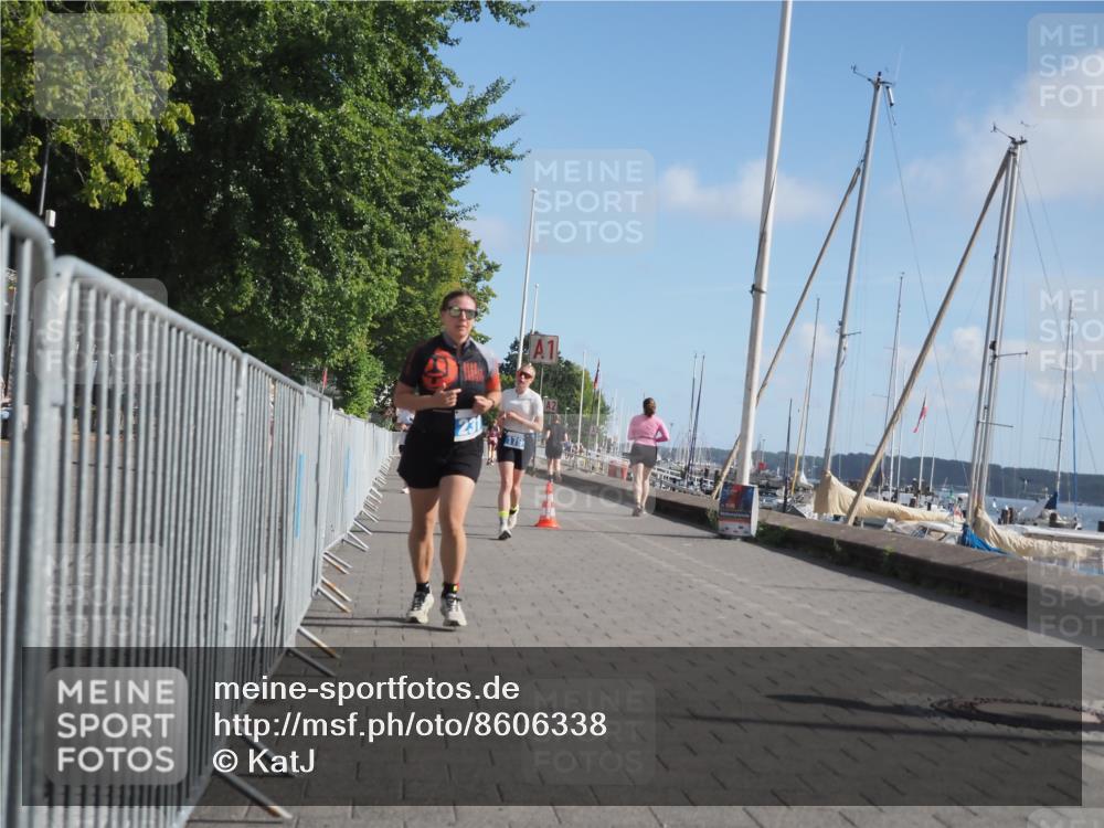 17.08.2025 - KN Förde Triathlon 2025 KatJ http://msf.ph/oto/8606338 17.08.2025 10:31:14 Laufen 139, 179, 231 meine-sportfotos.de