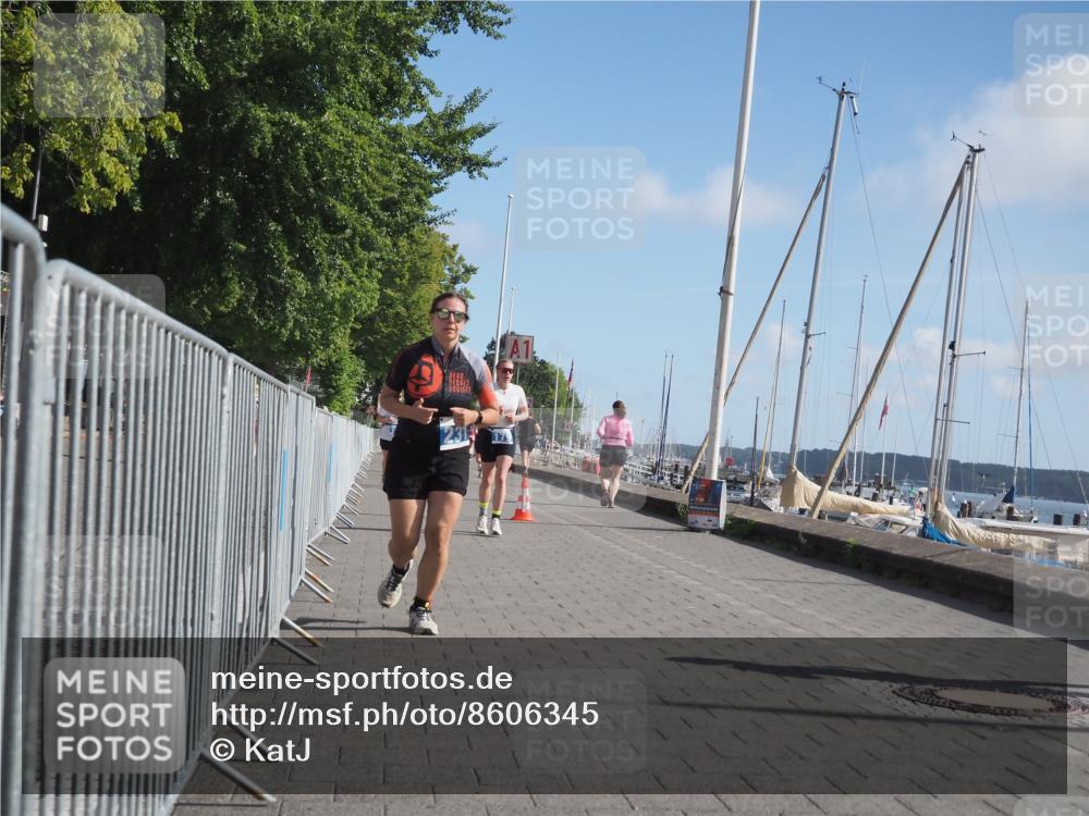17.08.2025 - KN Förde Triathlon 2025 KatJ http://msf.ph/oto/8606345 17.08.2025 10:31:14 Laufen 139, 179, 231 meine-sportfotos.de