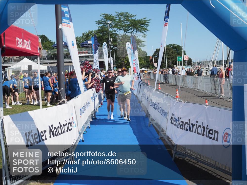 17.08.2025 - KN Förde Triathlon 2025 MichiJ http://msf.ph/oto/8606450 17.08.2025 12:23:22 Laufen 382, 613 meine-sportfotos.de