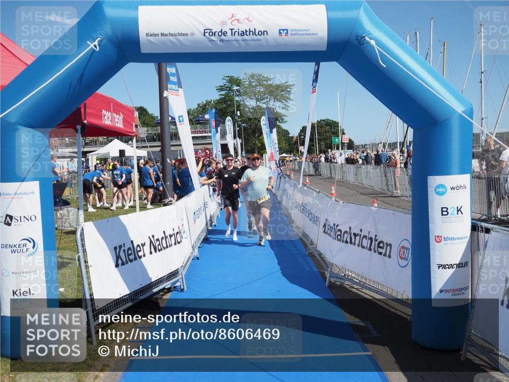 17.08.2025 - KN Förde Triathlon 2025 MichiJ http://msf.ph/oto/8606469 17.08.2025 12:23:23 Laufen 382, 613 meine-sportfotos.de