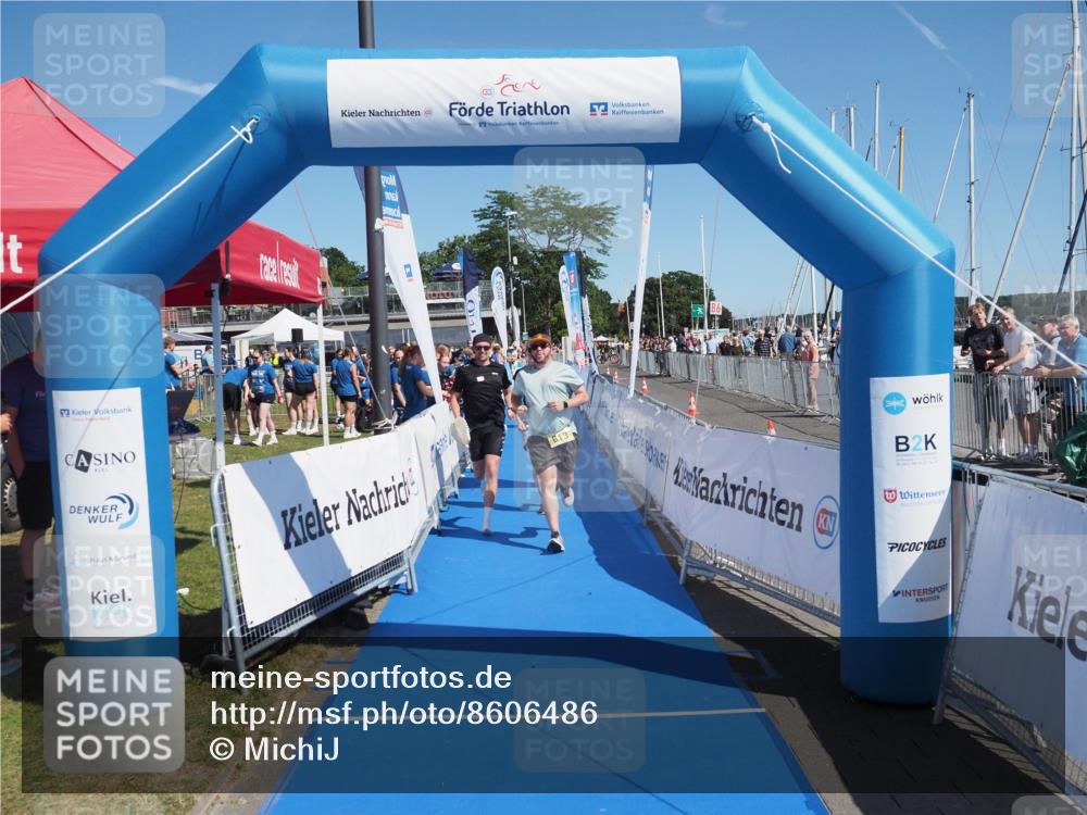 17.08.2025 - KN Förde Triathlon 2025 MichiJ http://msf.ph/oto/8606486 17.08.2025 12:23:23 Laufen 382, 613 meine-sportfotos.de