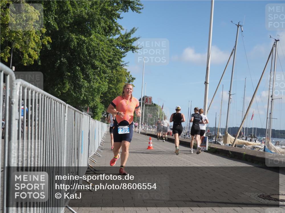 17.08.2025 - KN Förde Triathlon 2025 KatJ http://msf.ph/oto/8606554 17.08.2025 10:31:33 Laufen 111, 153, 235 meine-sportfotos.de