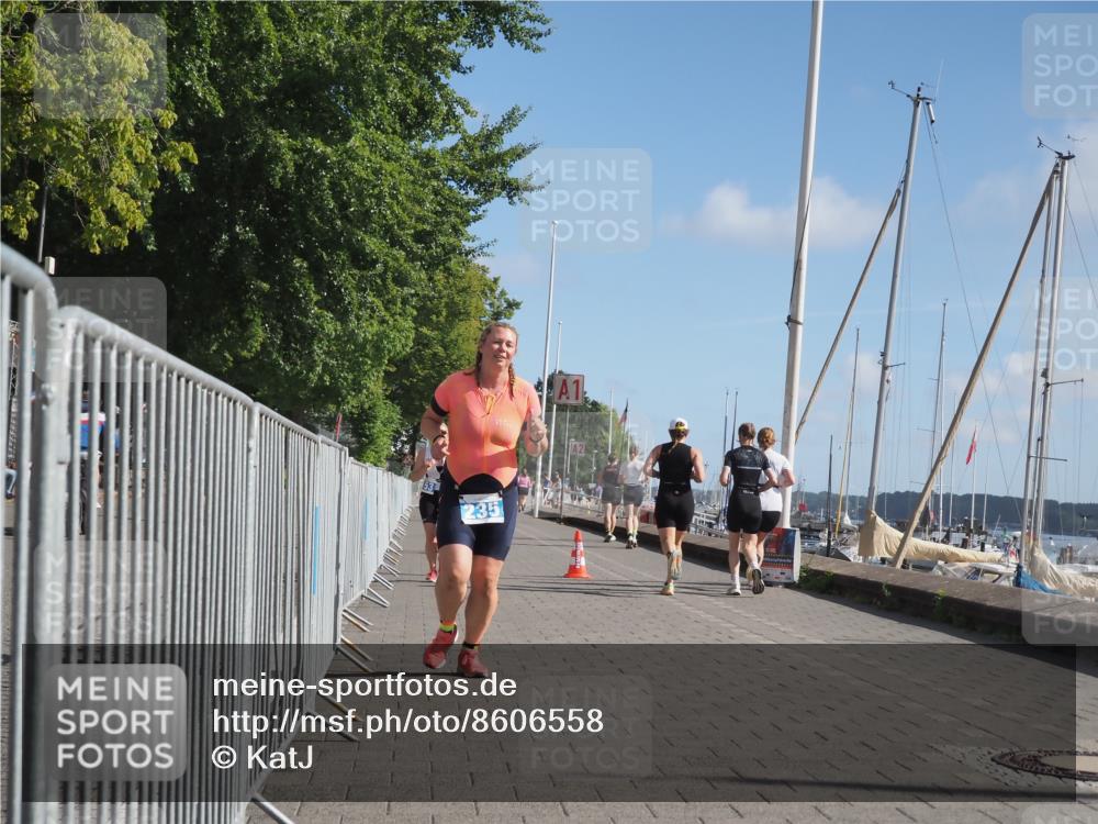 17.08.2025 - KN Förde Triathlon 2025 KatJ http://msf.ph/oto/8606558 17.08.2025 10:31:33 Laufen 111, 153, 235 meine-sportfotos.de