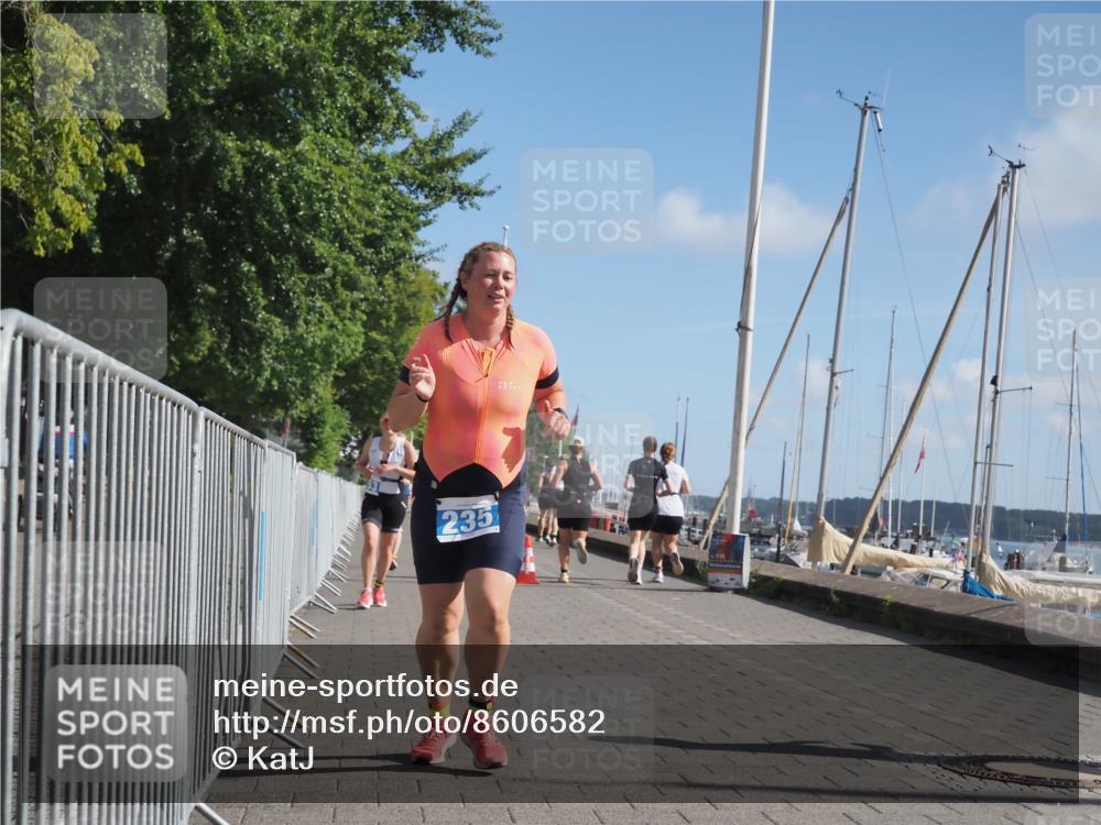 17.08.2025 - KN Förde Triathlon 2025 KatJ http://msf.ph/oto/8606582 17.08.2025 10:31:34 Laufen 111, 153, 235 meine-sportfotos.de