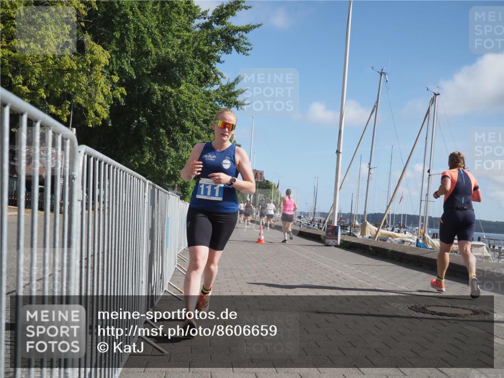 17.08.2025 - KN Förde Triathlon 2025 KatJ http://msf.ph/oto/8606659 17.08.2025 10:31:39 Laufen 111, 153, 202 meine-sportfotos.de