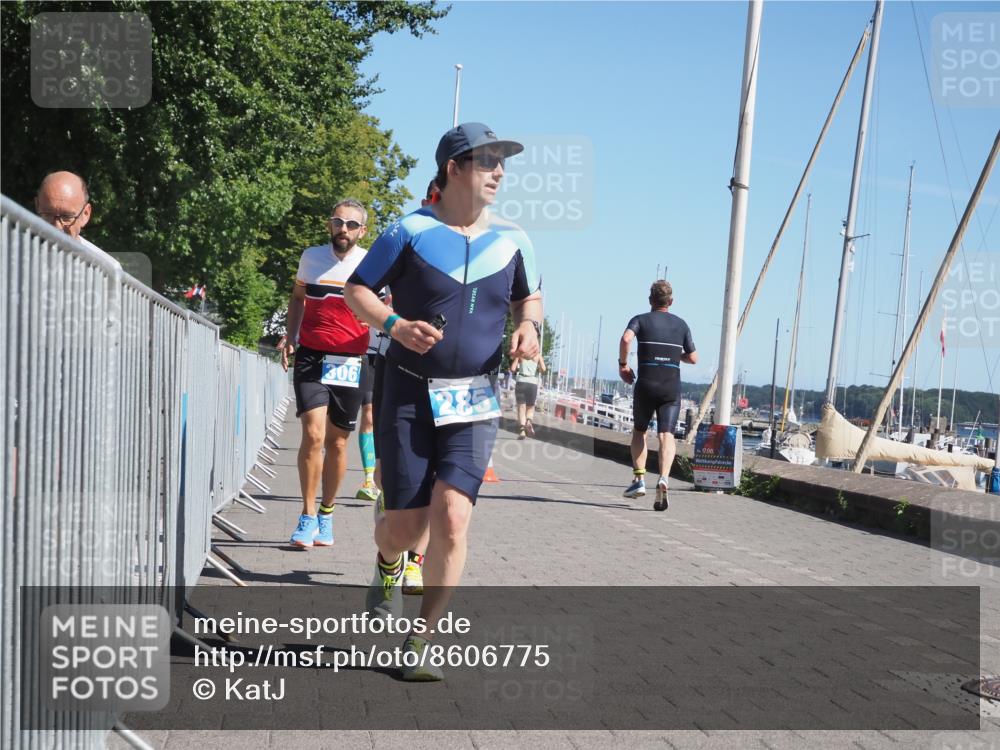 17.08.2025 - KN Förde Triathlon 2025 KatJ http://msf.ph/oto/8606775 17.08.2025 11:59:31 Laufen 285, 306, 307, 321, 642 meine-sportfotos.de
