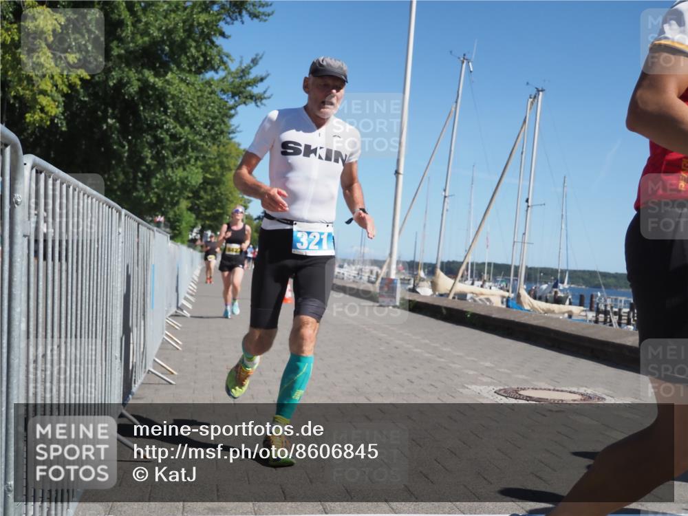 17.08.2025 - KN Förde Triathlon 2025 KatJ http://msf.ph/oto/8606845 17.08.2025 11:59:35 Laufen 285, 306, 307, 321, 642 meine-sportfotos.de