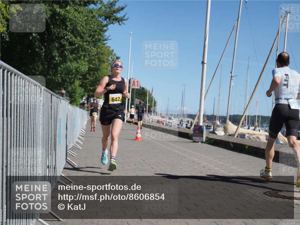 17.08.2025 - KN Förde Triathlon 2025 KatJ http://msf.ph/oto/8606854 17.08.2025 11:59:36 Laufen 306, 321, 642 meine-sportfotos.de