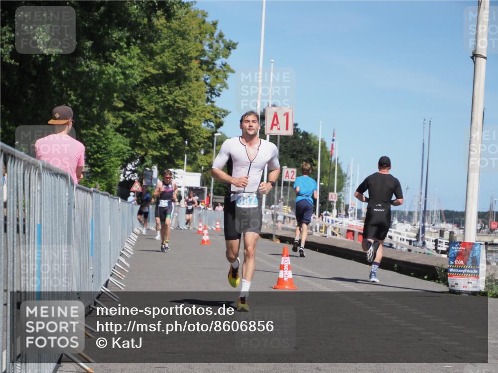 17.08.2025 - KN Förde Triathlon 2025 KatJ http://msf.ph/oto/8606856 17.08.2025 13:50:59 Laufen 455, 487 meine-sportfotos.de