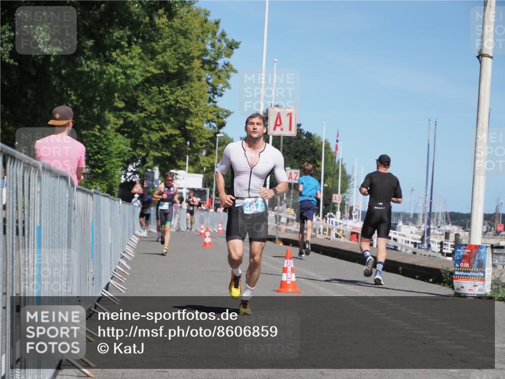 17.08.2025 - KN Förde Triathlon 2025 KatJ http://msf.ph/oto/8606859 17.08.2025 13:50:59 Laufen 455, 487 meine-sportfotos.de