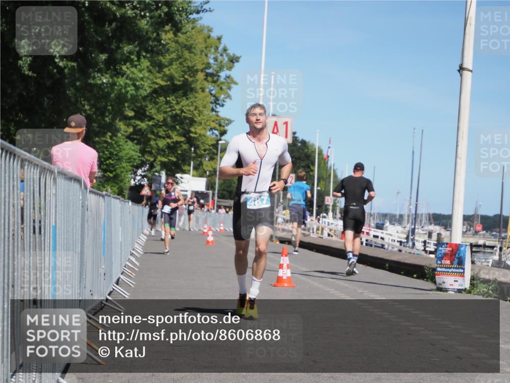 17.08.2025 - KN Förde Triathlon 2025 KatJ http://msf.ph/oto/8606868 17.08.2025 13:51:00 Laufen 455, 487 meine-sportfotos.de