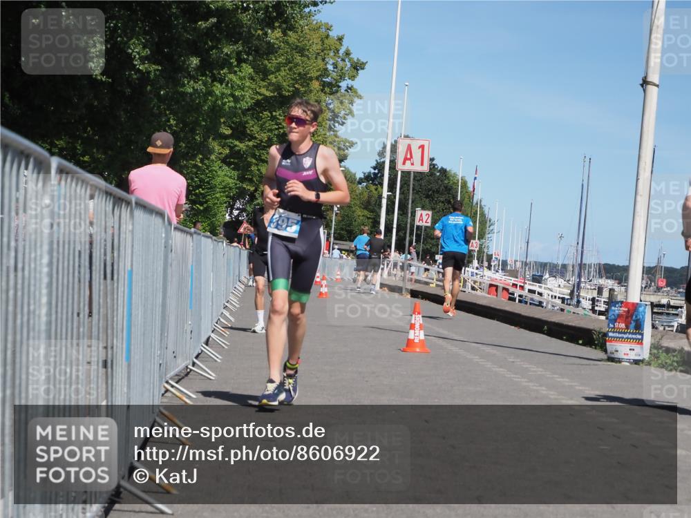 17.08.2025 - KN Förde Triathlon 2025 KatJ http://msf.ph/oto/8606922 17.08.2025 13:51:07 Laufen 395, 517 meine-sportfotos.de
