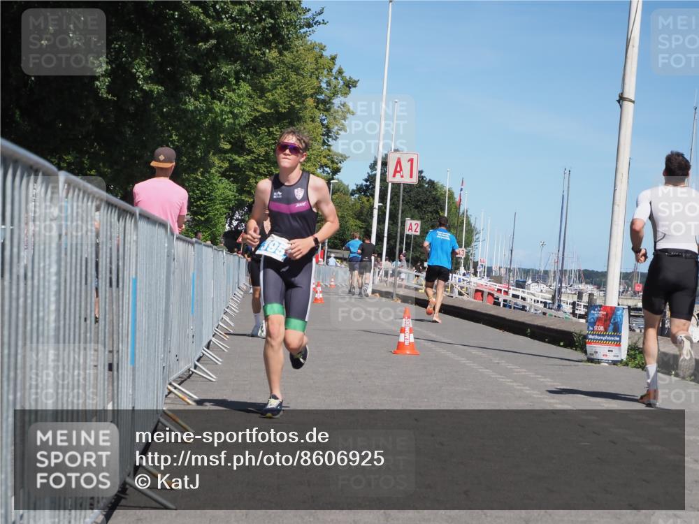 17.08.2025 - KN Förde Triathlon 2025 KatJ http://msf.ph/oto/8606925 17.08.2025 13:51:08 Laufen 395, 517 meine-sportfotos.de