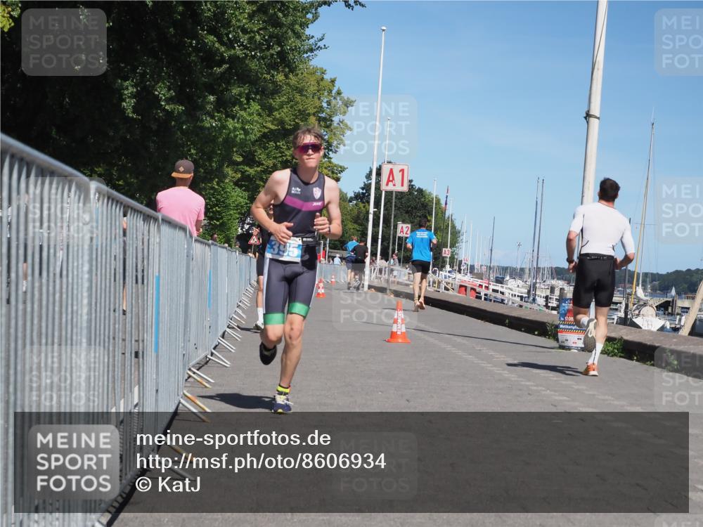 17.08.2025 - KN Förde Triathlon 2025 KatJ http://msf.ph/oto/8606934 17.08.2025 13:51:08 Laufen 395, 517 meine-sportfotos.de