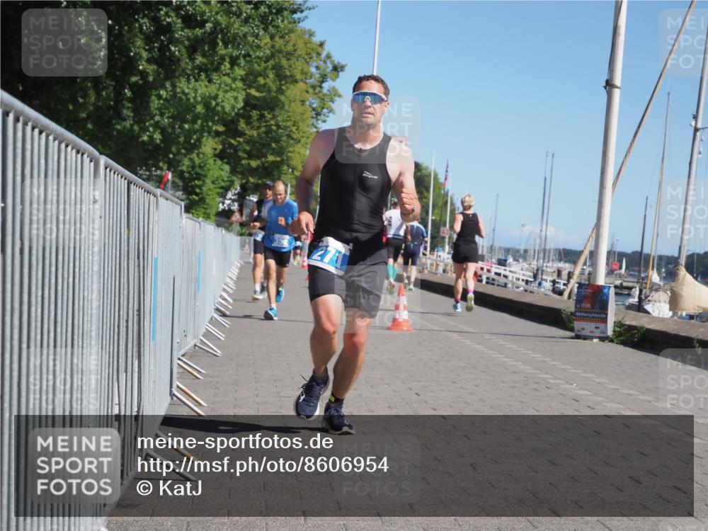 17.08.2025 - KN Förde Triathlon 2025 KatJ http://msf.ph/oto/8606954 17.08.2025 11:59:47 Laufen 271, 279, 352, 614 meine-sportfotos.de