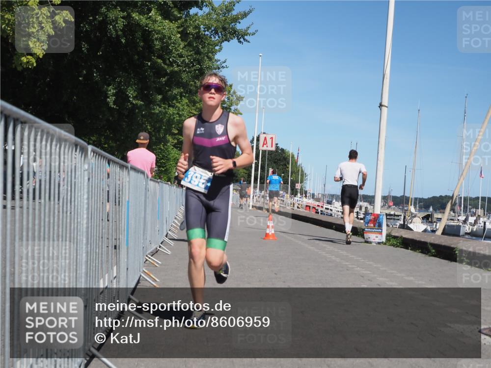 17.08.2025 - KN Förde Triathlon 2025 KatJ http://msf.ph/oto/8606959 17.08.2025 13:51:09 Laufen 395, 517 meine-sportfotos.de
