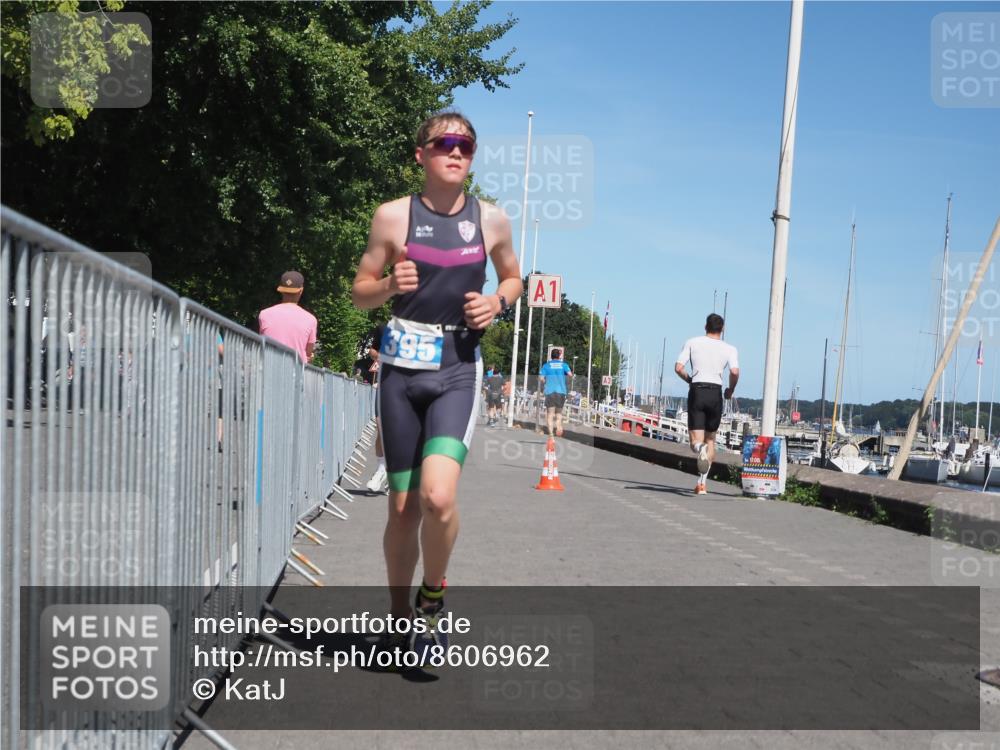 17.08.2025 - KN Förde Triathlon 2025 KatJ http://msf.ph/oto/8606962 17.08.2025 13:51:09 Laufen 395, 517 meine-sportfotos.de