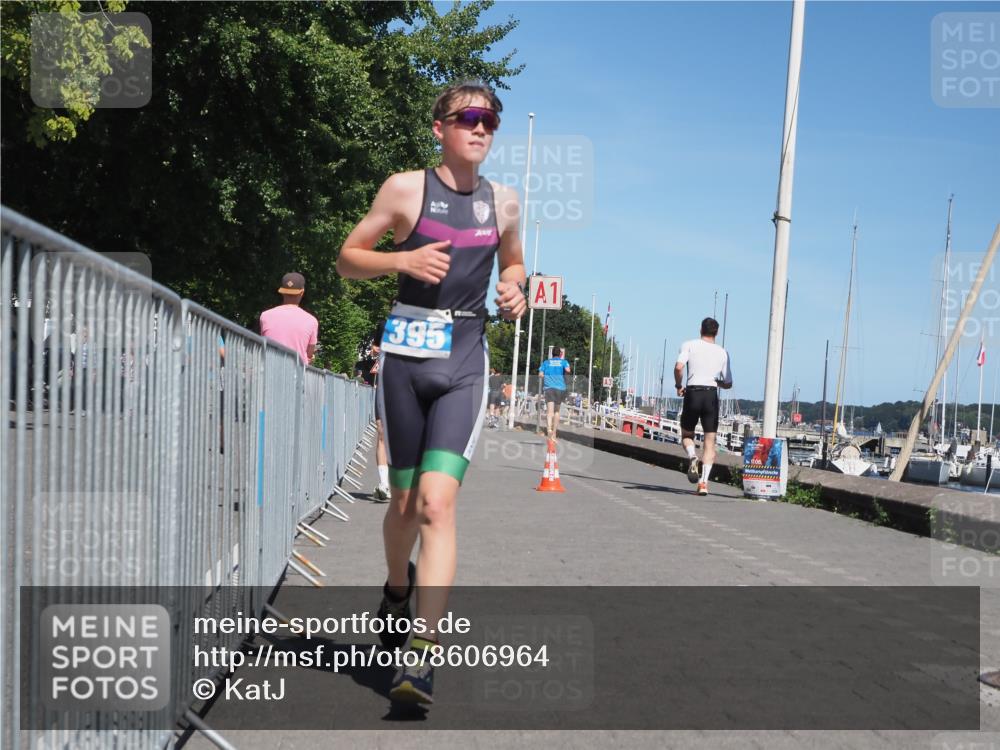 17.08.2025 - KN Förde Triathlon 2025 KatJ http://msf.ph/oto/8606964 17.08.2025 13:51:09 Laufen 395, 517 meine-sportfotos.de