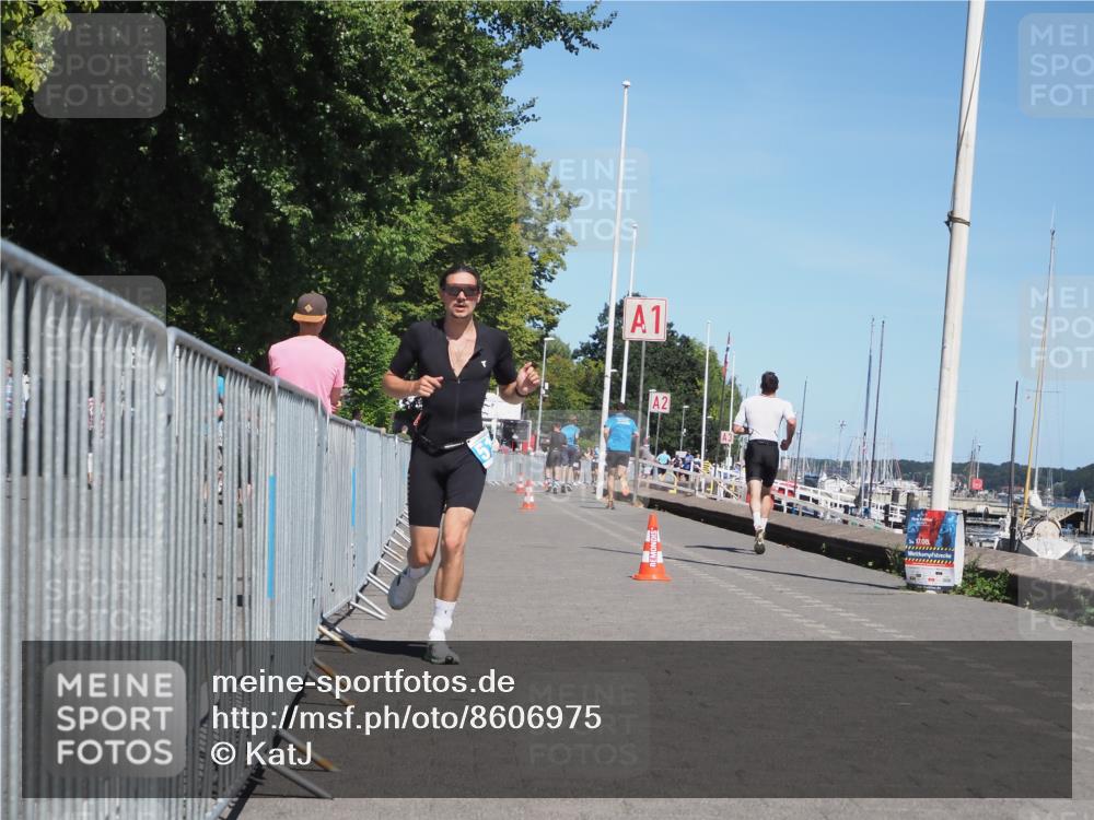 17.08.2025 - KN Förde Triathlon 2025 KatJ http://msf.ph/oto/8606975 17.08.2025 13:51:11 Laufen 395, 517 meine-sportfotos.de